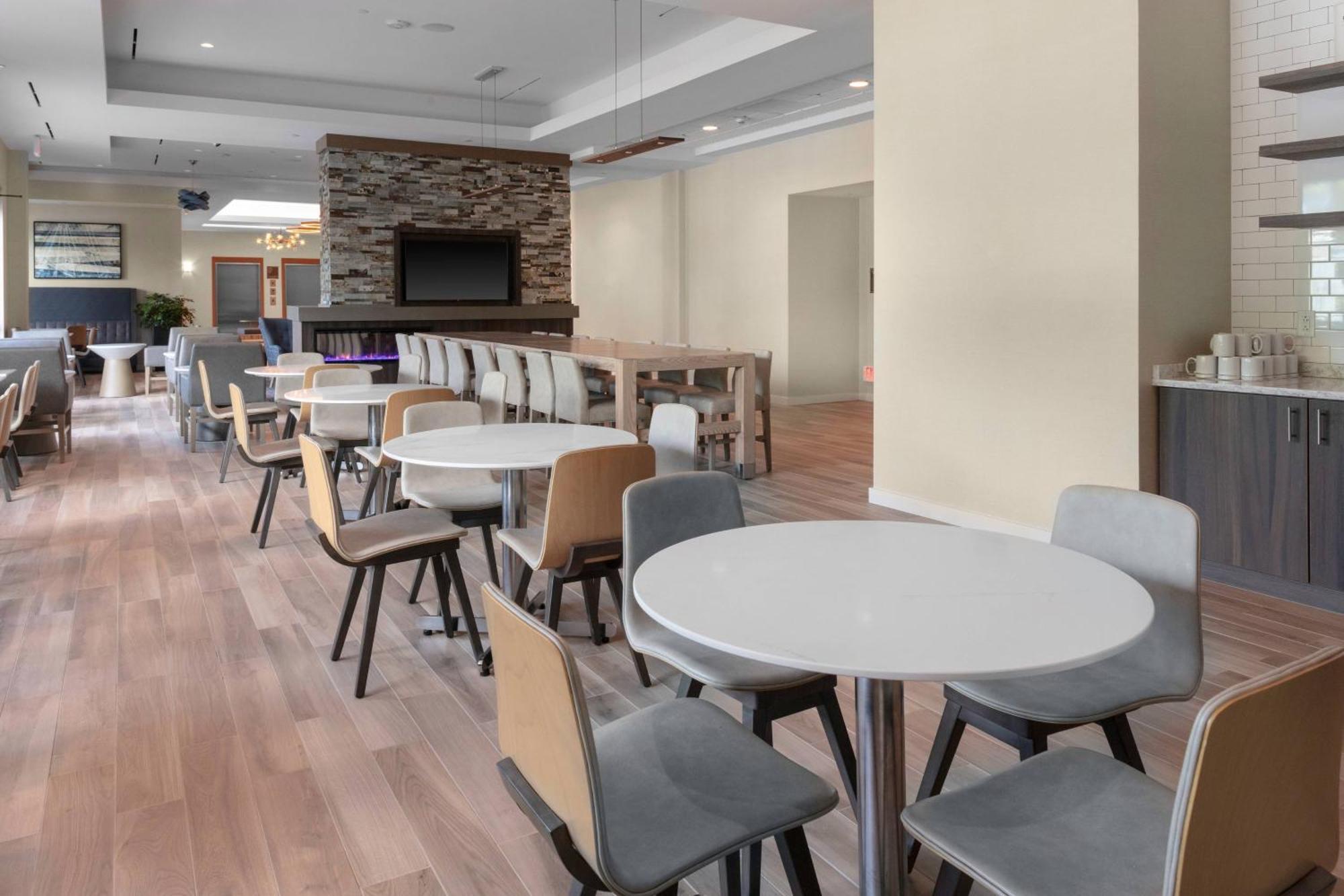 Residence Inn By Marriott Virginia Beach Town Center Екстериор снимка