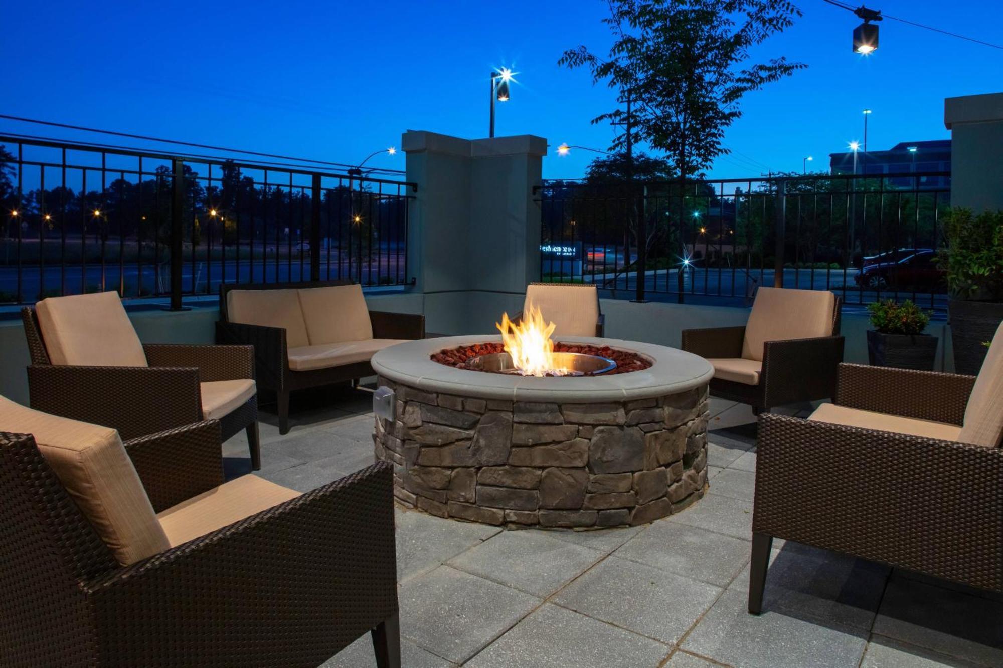 Residence Inn By Marriott Virginia Beach Town Center Екстериор снимка