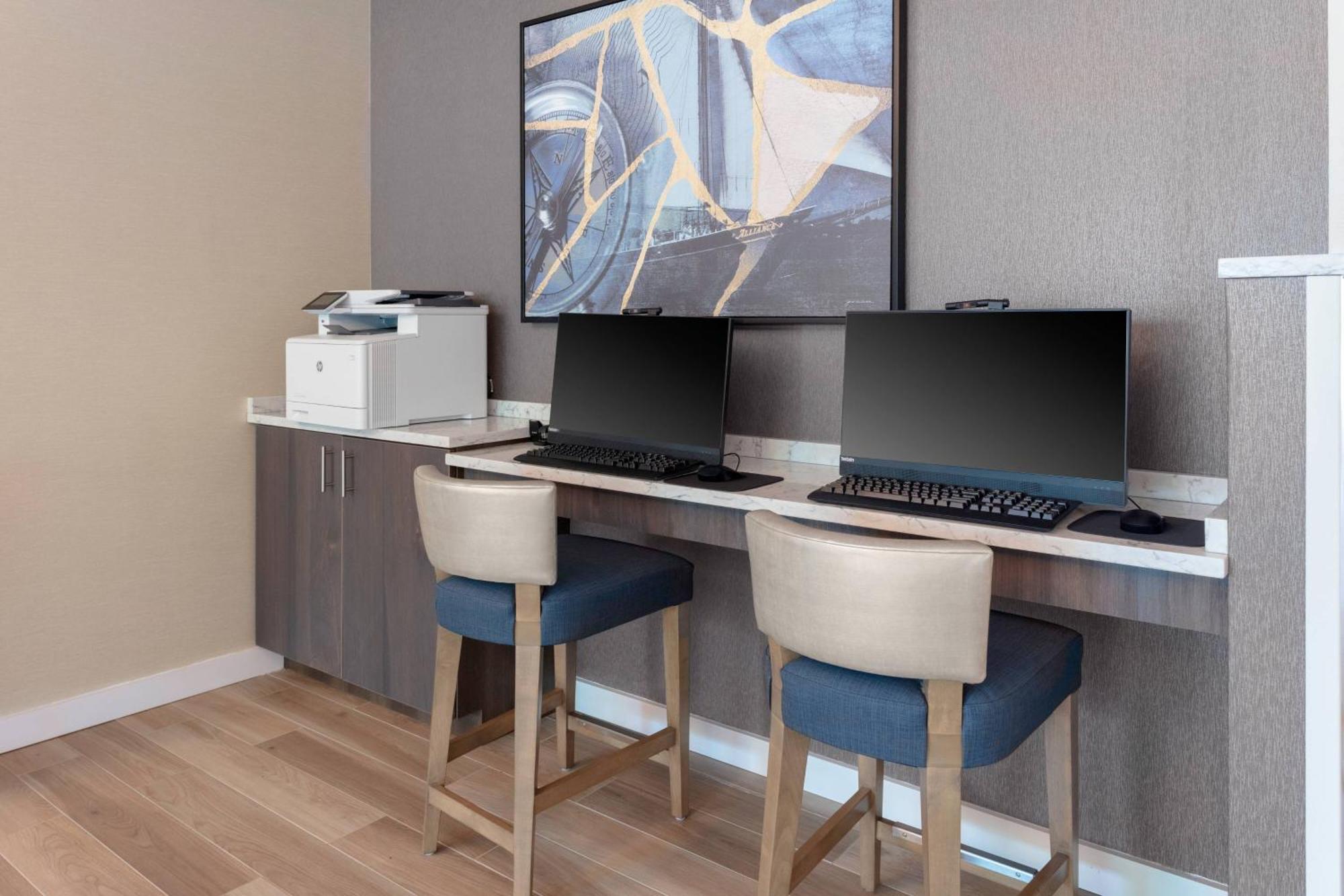 Residence Inn By Marriott Virginia Beach Town Center Екстериор снимка